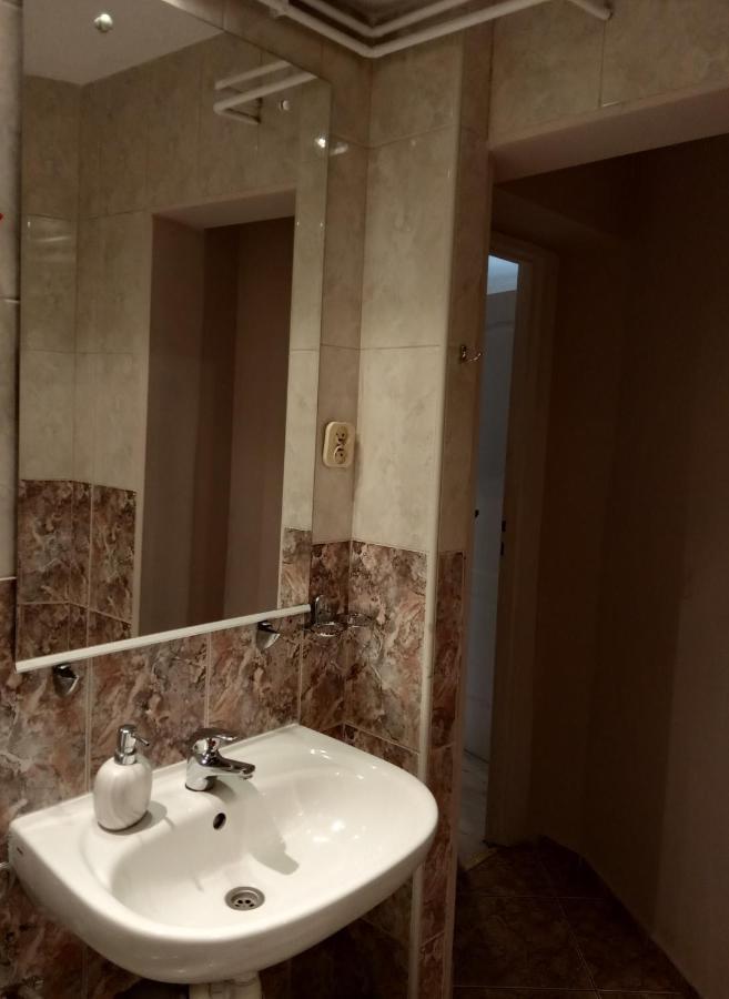 Apartmán A-Piramida Vratislav Exteriér fotografie