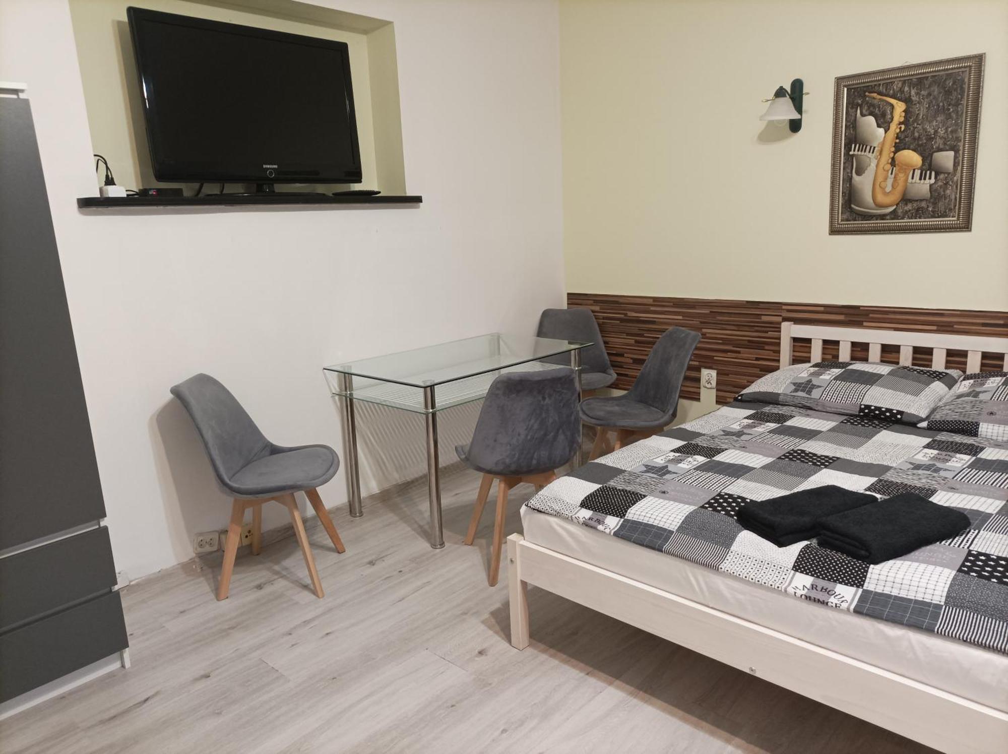 Apartmán A-Piramida Vratislav Exteriér fotografie