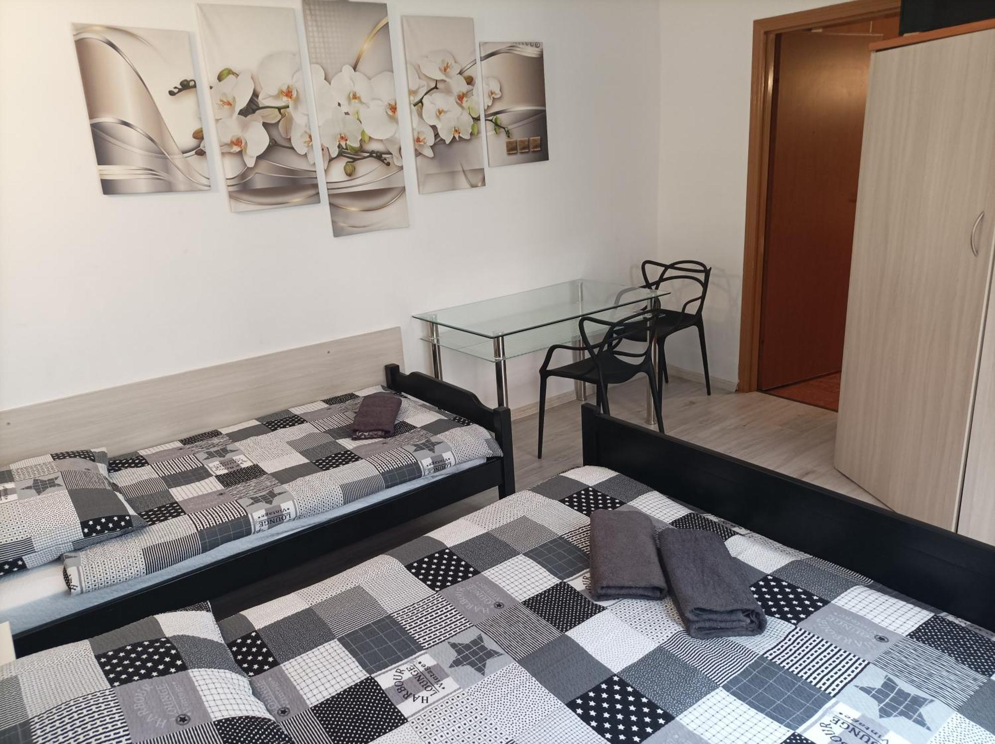 Apartmán A-Piramida Vratislav Exteriér fotografie