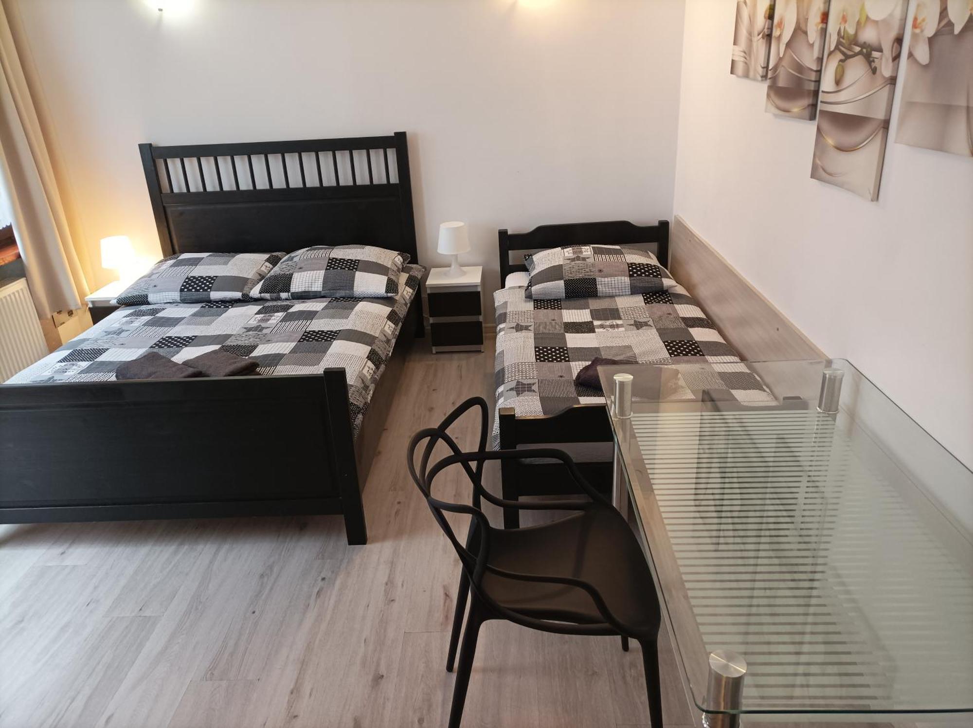 Apartmán A-Piramida Vratislav Exteriér fotografie
