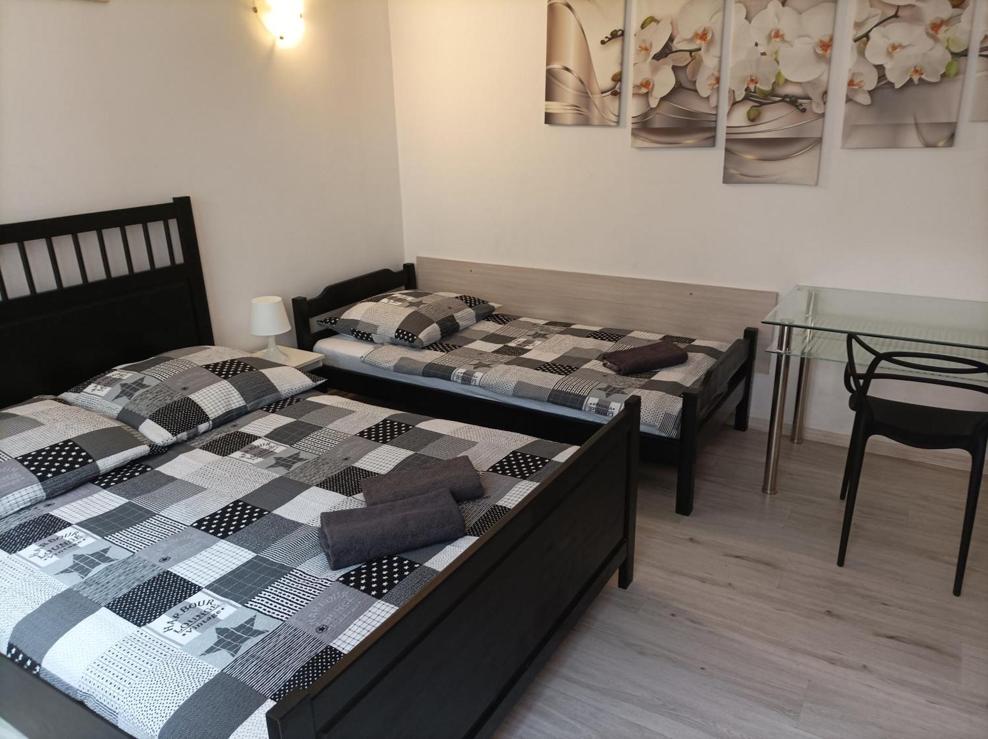 Apartmán A-Piramida Vratislav Exteriér fotografie
