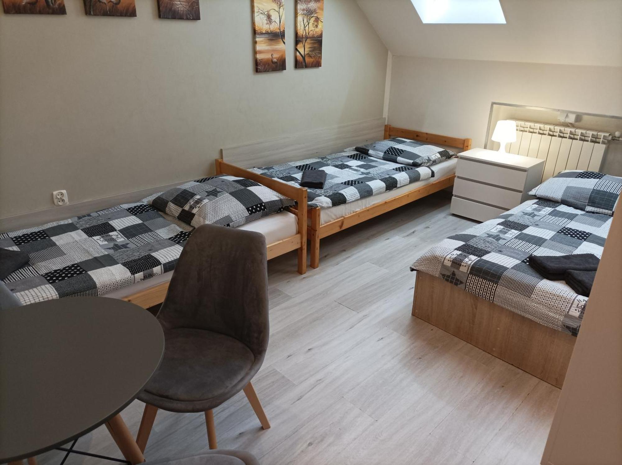Apartmán A-Piramida Vratislav Exteriér fotografie