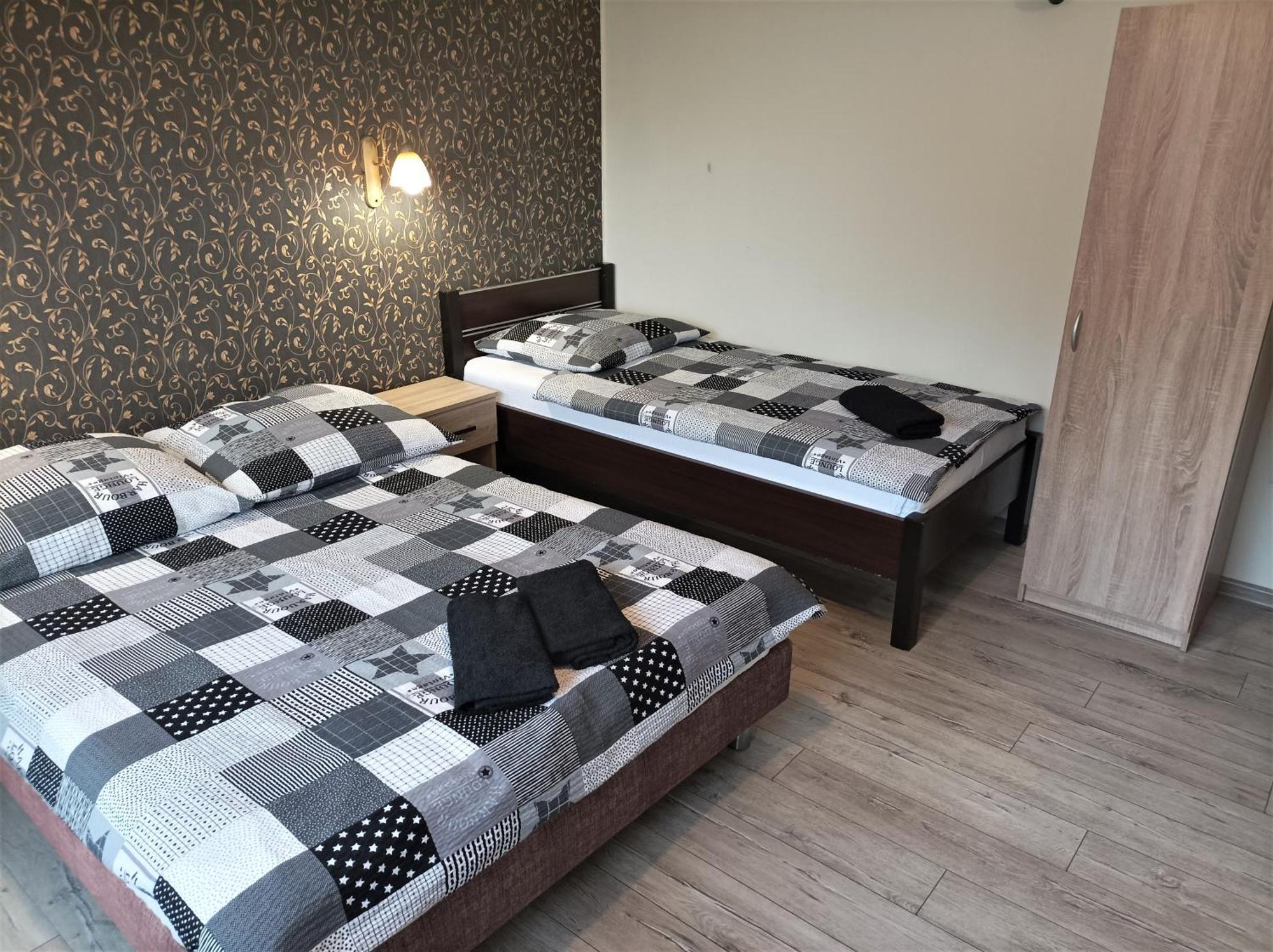 Apartmán A-Piramida Vratislav Exteriér fotografie