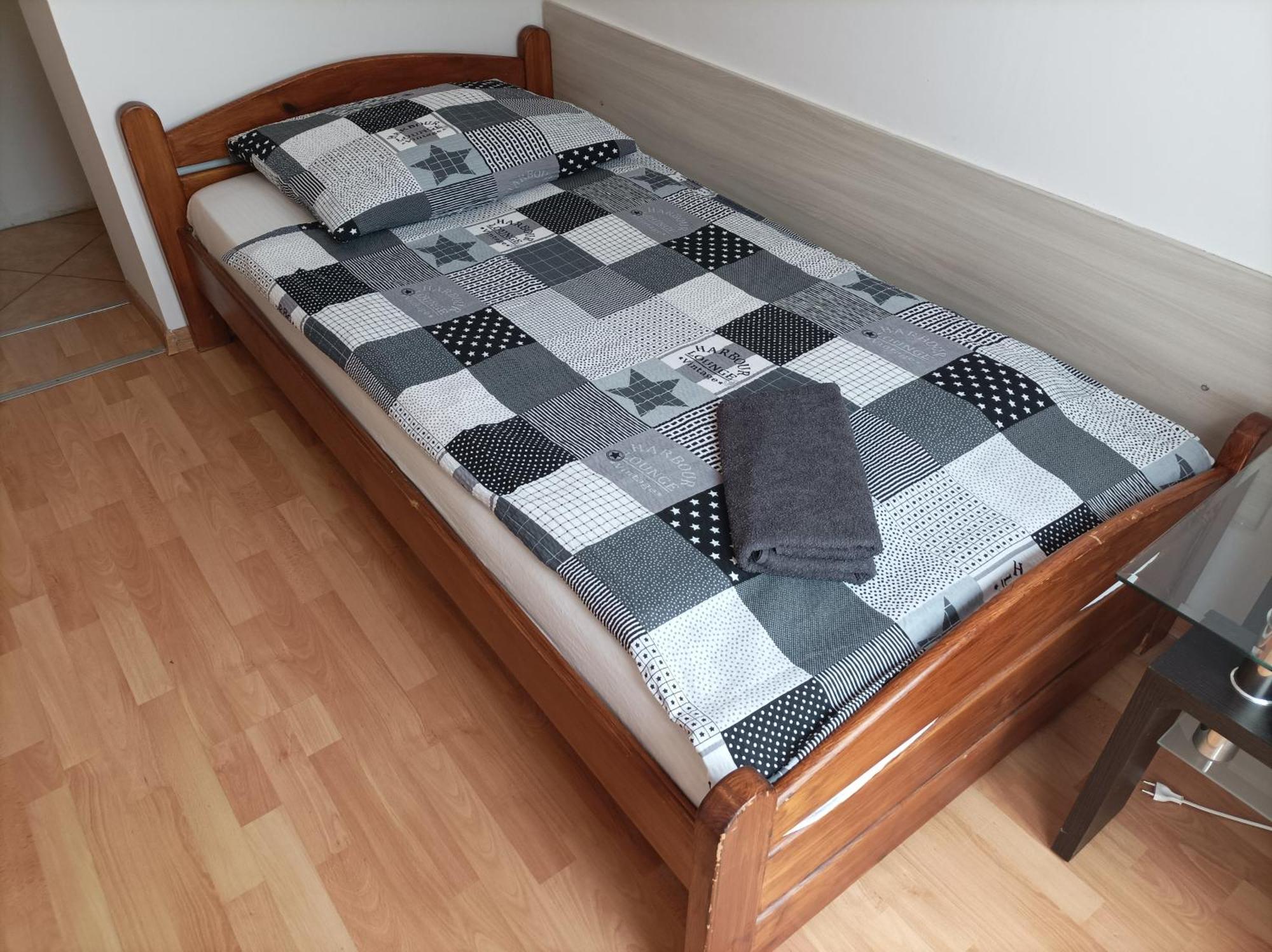 Apartmán A-Piramida Vratislav Exteriér fotografie