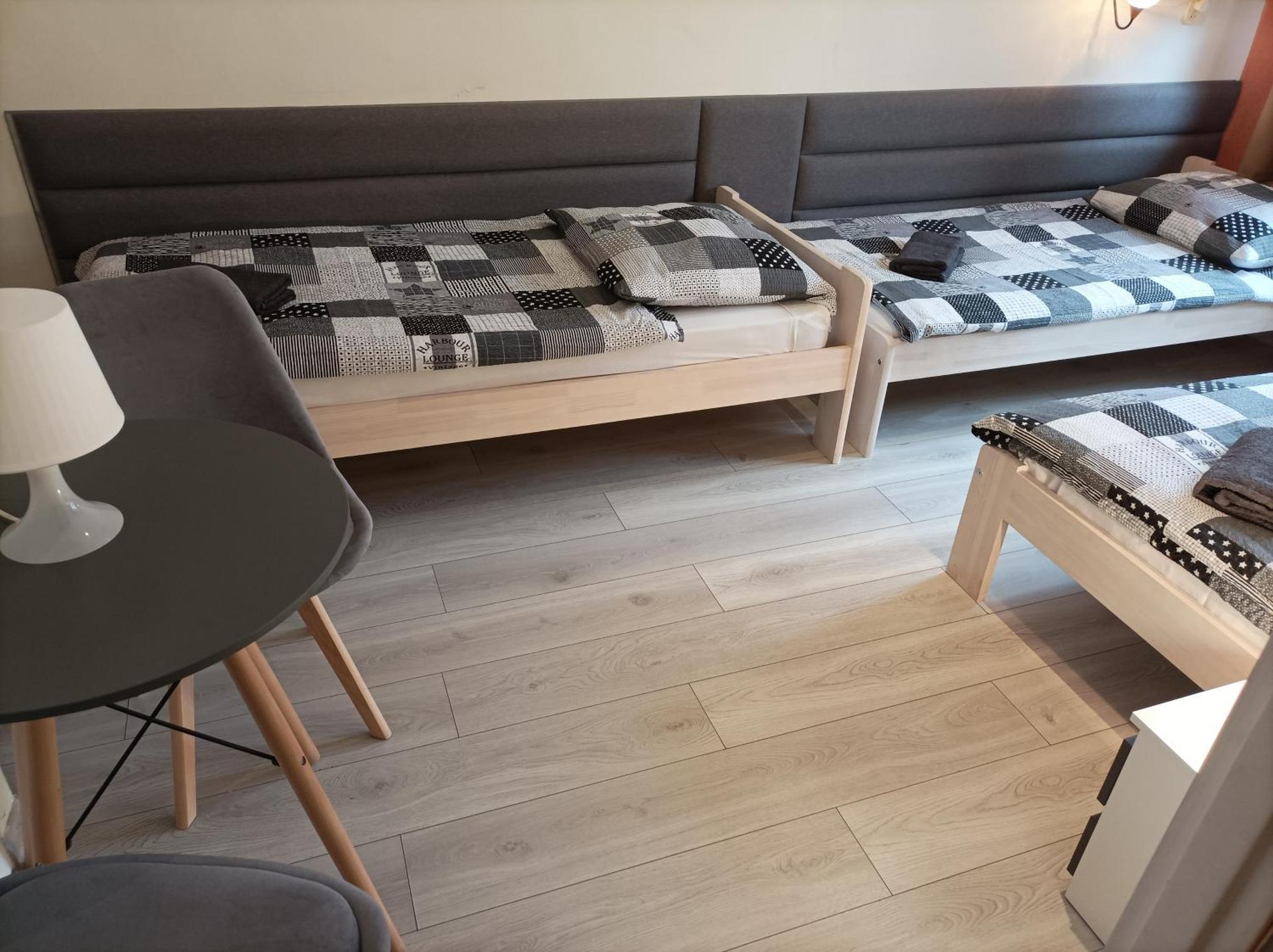 Apartmán A-Piramida Vratislav Exteriér fotografie