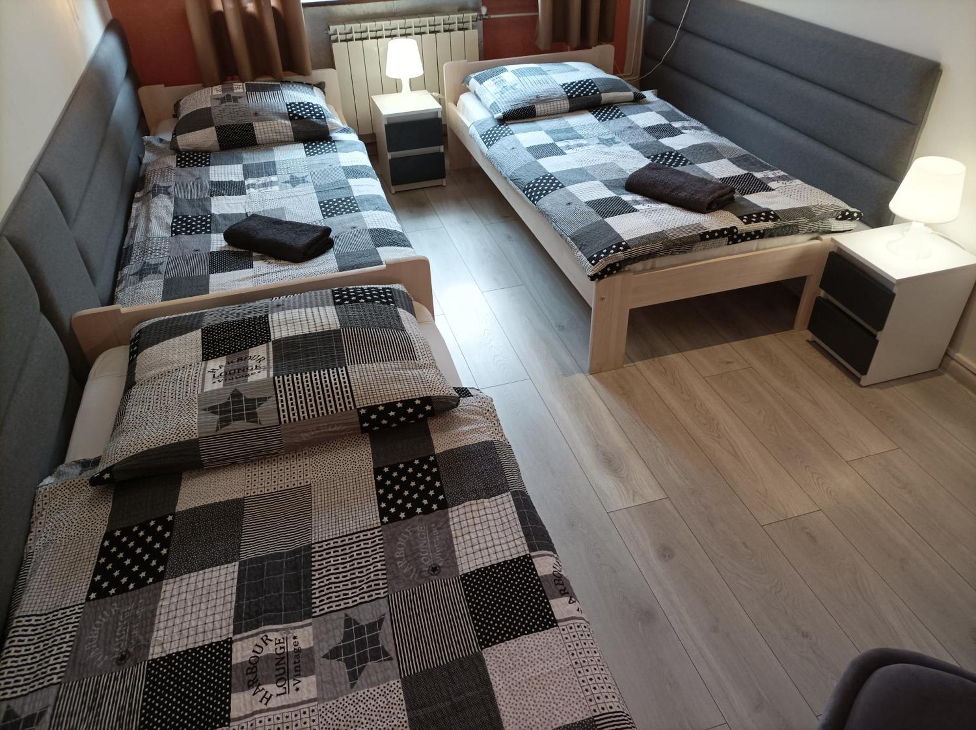 Apartmán A-Piramida Vratislav Exteriér fotografie