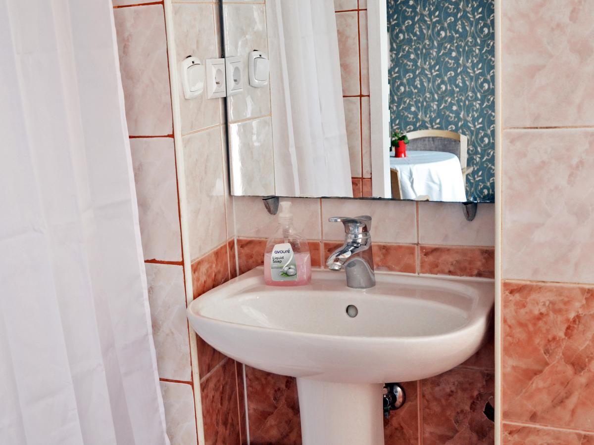 Apartmán A-Piramida Vratislav Exteriér fotografie