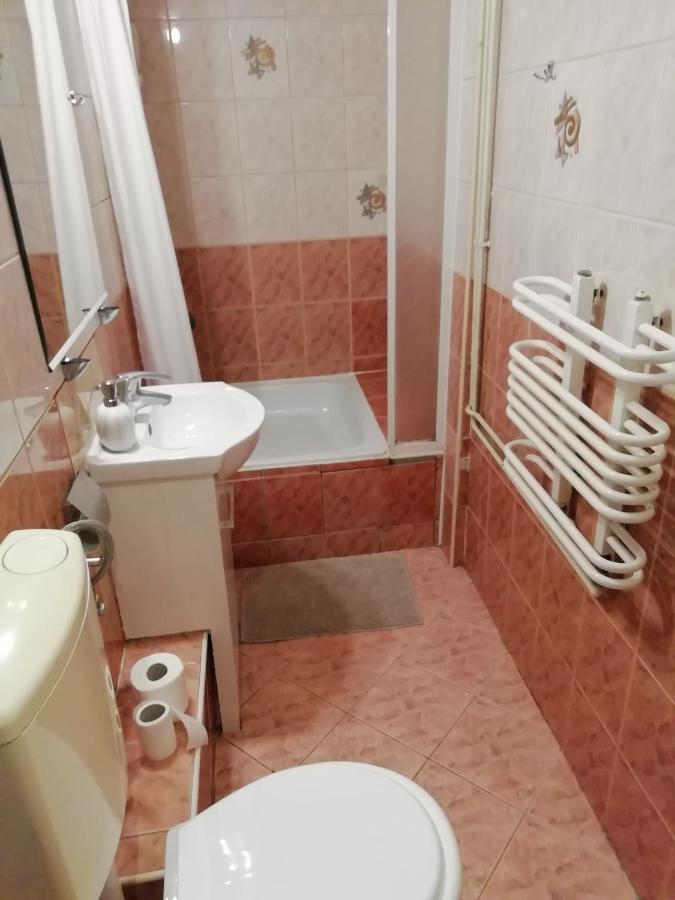 Apartmán A-Piramida Vratislav Exteriér fotografie